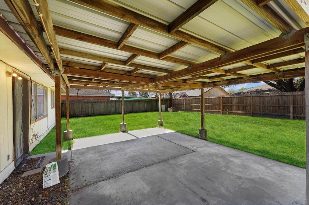 7219 Sunlight Ln, Houston TX  77095-1411 exterior