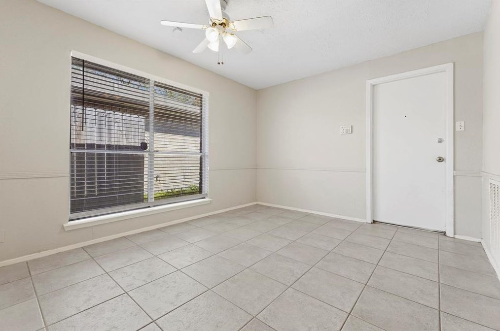 7219 Sunlight Ln, Houston TX  77095-1411 exterior