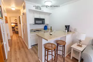 6300 Seawall Blvd, Galveston, TX 77551 - Photo 7