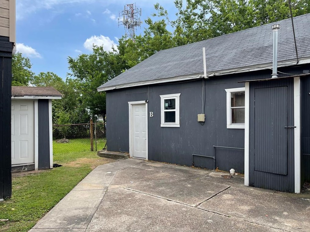 4610 Schroeder St, Houston TX  77011-2034 exterior