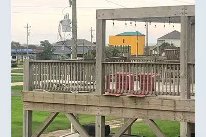 933 Wesley Way, Port Bolivar, TX 77650 - Photo 5