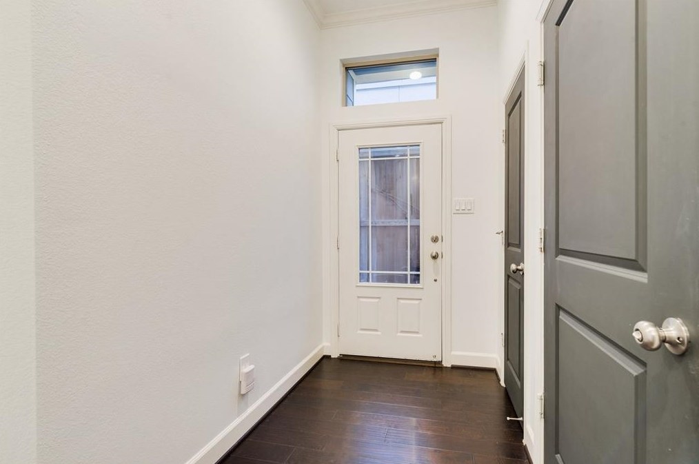 5807 Larkin St, Houston TX  77007-1021 exterior