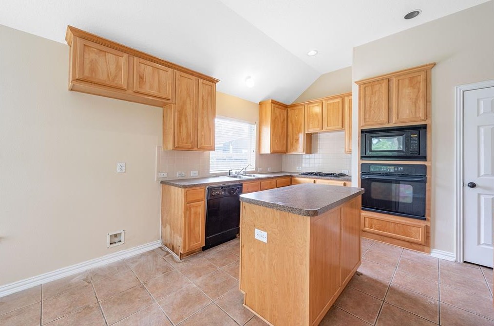 3925 Charleston St, Houston TX  77021-1304 exterior