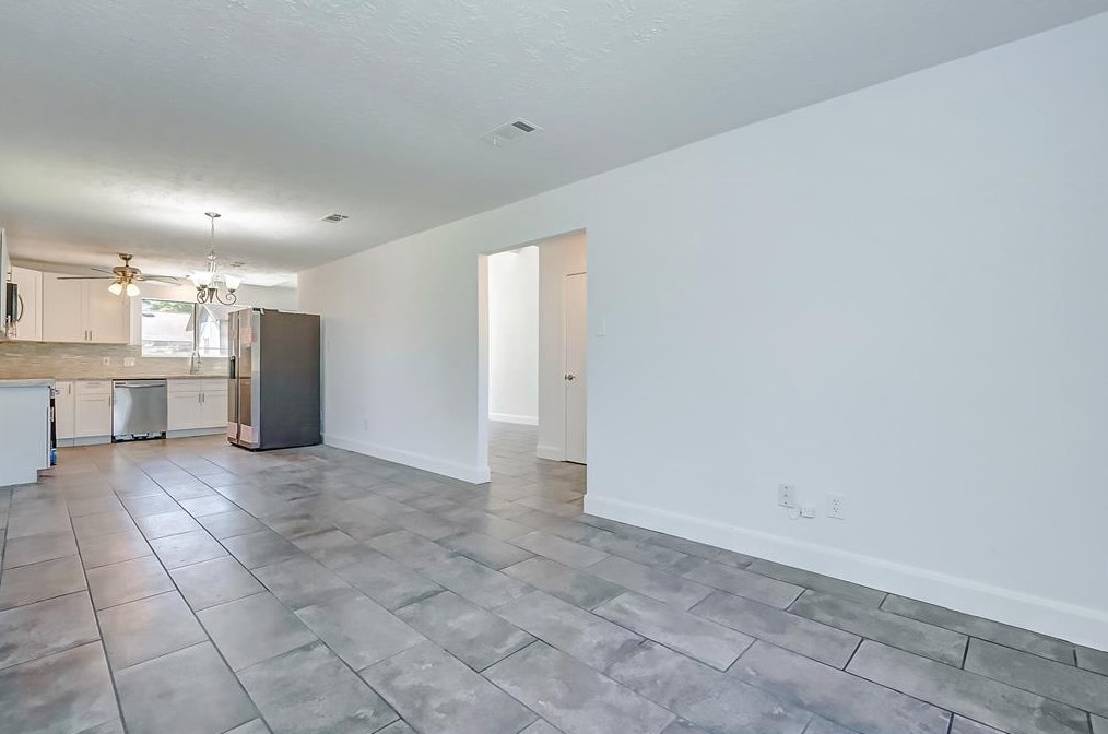 5031 Pr Rdg Rd, Houston TX  77053-4433 exterior