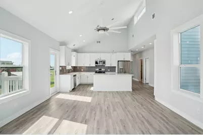 2115 Seahorse Lane, Port Bolivar, TX 77650 - Photo 5