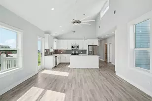 2115 Seahorse Ln, Port Bolivar, TX 77650 - Photo 5