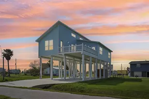 2115 Seahorse Ln, Port Bolivar, TX 77650 - Photo 1