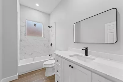 8233 Sterlingshire Street, Houston, TX 77078 - Photo 17