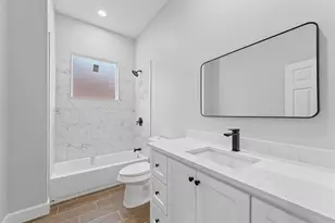 8233 Sterlingshire St, Houston, TX 77078 - Photo 17