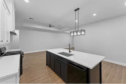 8233 Sterlingshire Street, Houston, TX 77078 - Photo 11