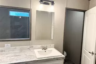 1322 N Market St, Grapeland, TX 75844 - Photo 13