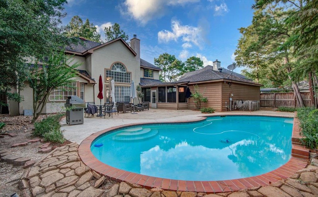 130 Mill Trace Dr, Spring TX  77381-3843 exterior