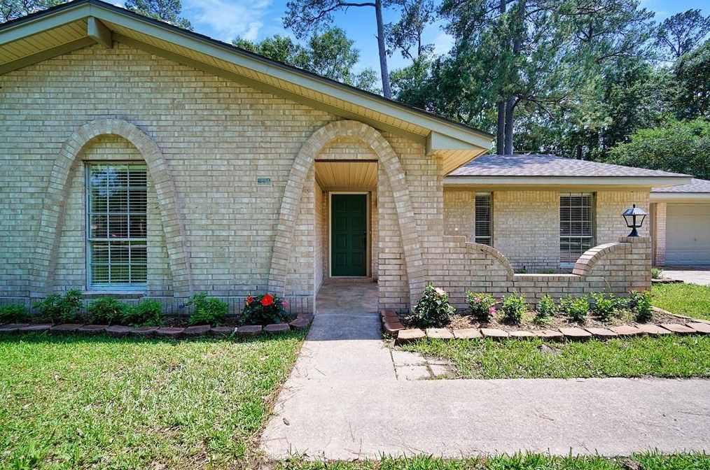 226 Wickwood Dr, Spring TX  77386-1133 exterior