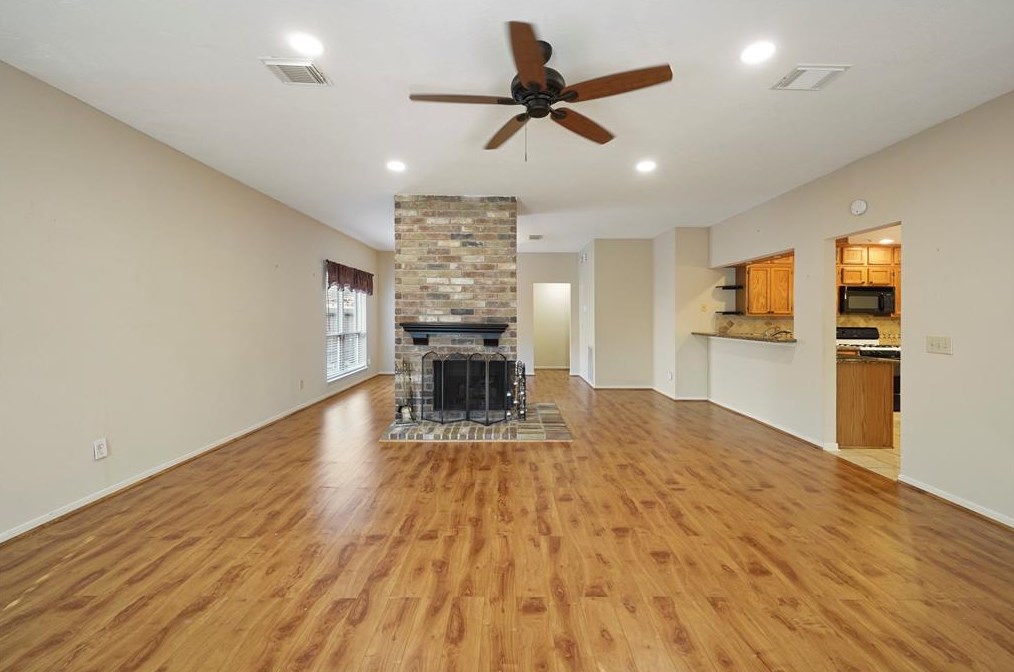 60 Indian Sage Cir, Spring TX  77381-4634 exterior