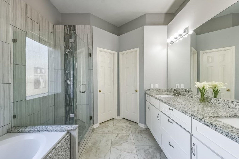 16647 Broadoak Grv Ln, Sugar Land TX  77498-7171 exterior