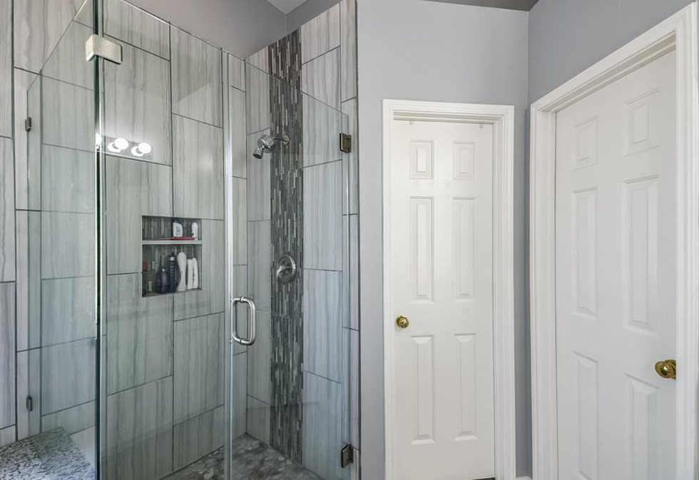 16647 Broadoak Grv Ln, Sugar Land TX  77498-7171 exterior