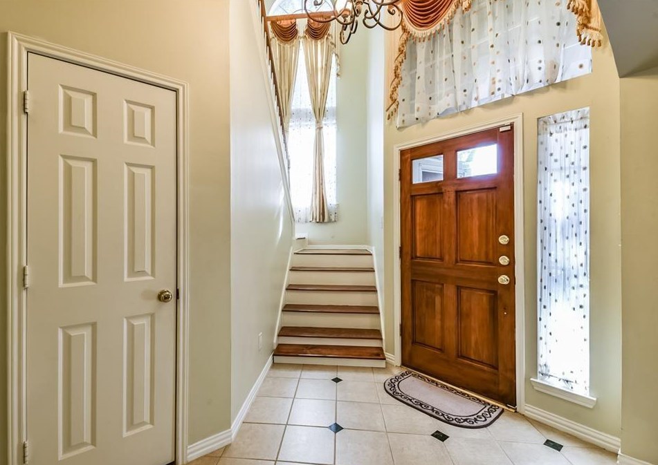 16647 Broadoak Grv Ln, Sugar Land TX  77498-7171 exterior