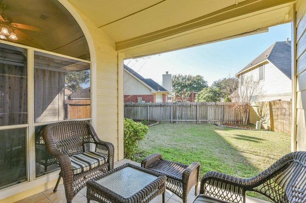 16647 Broadoak Grv Ln, Sugar Land TX  77498-7171 exterior