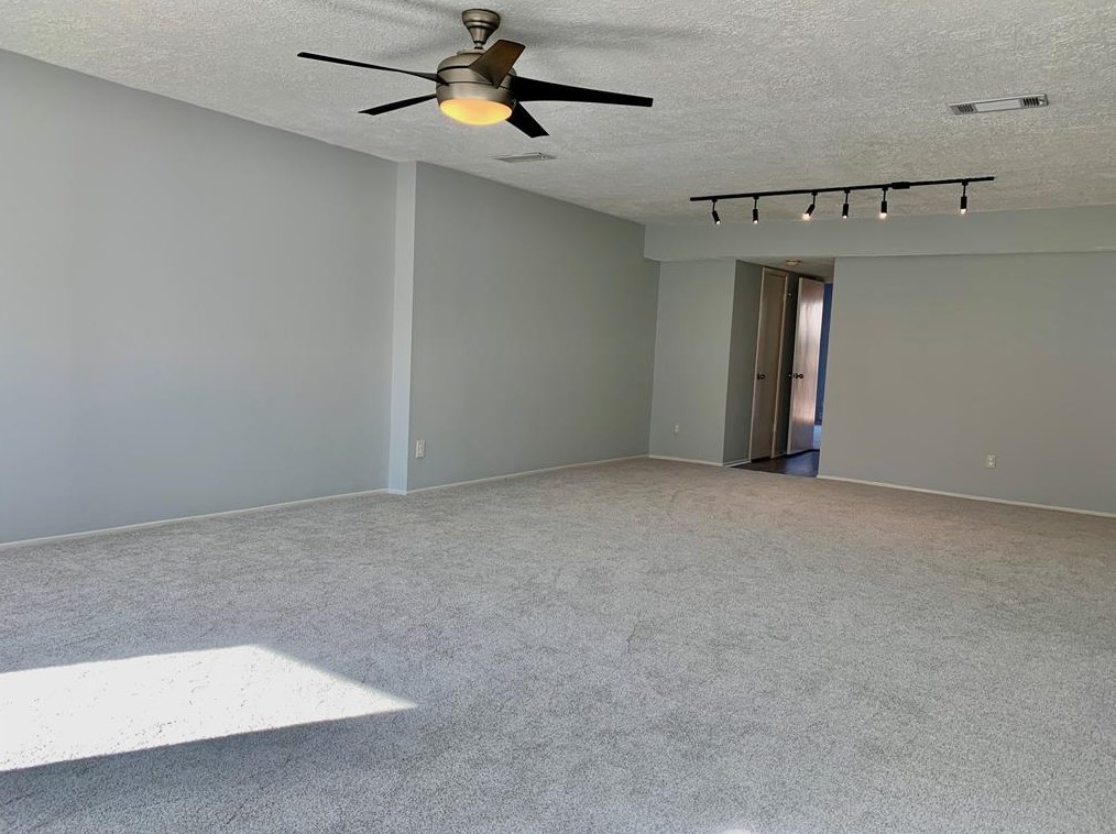 374 Post Oak Ln, Houston TX  77056-1508 exterior