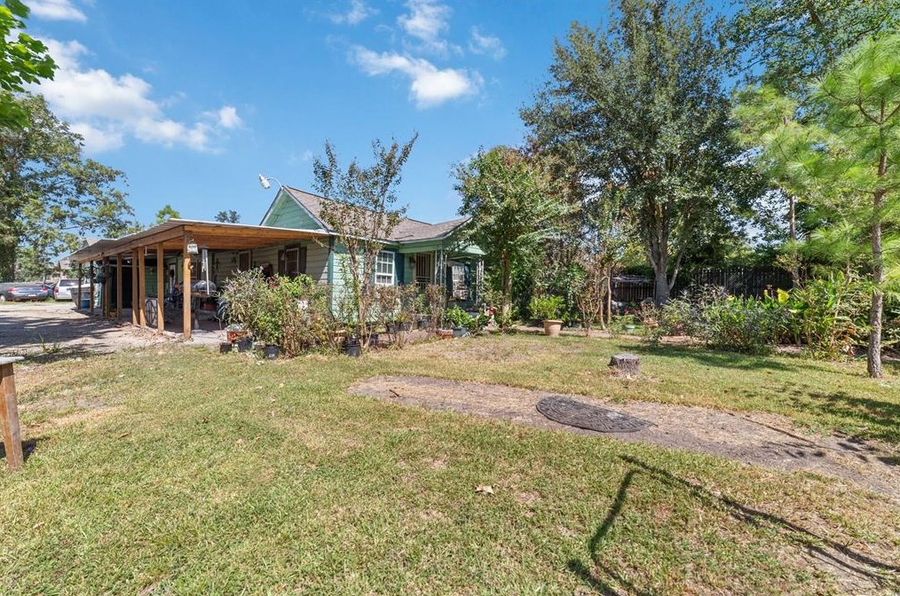 2003 Turner Dr, Houston TX  77093-6201 exterior