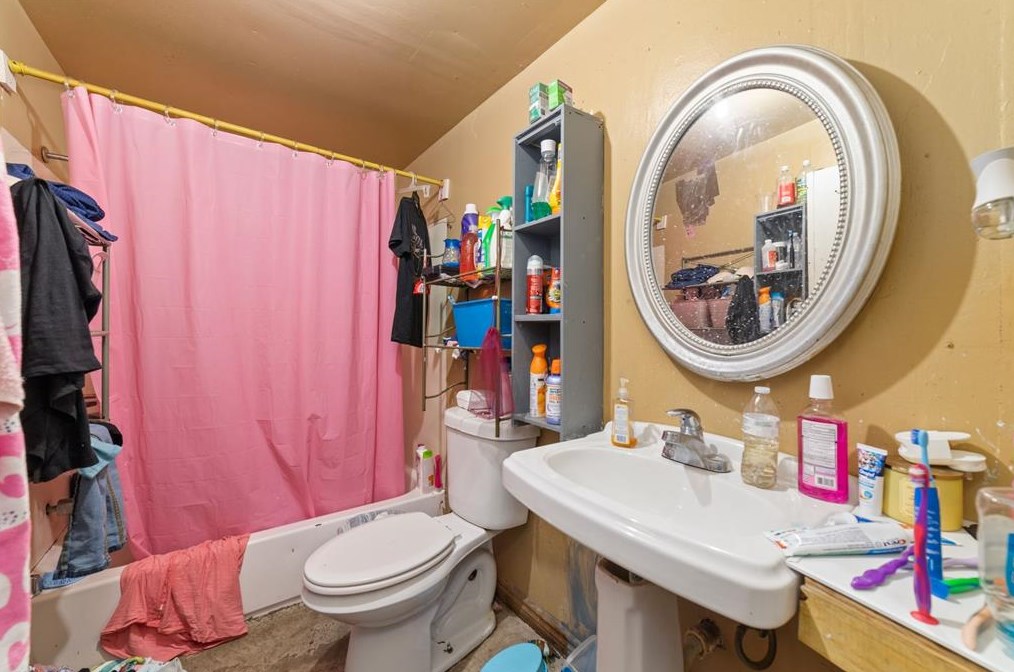 2003 Turner Dr, Houston TX  77093-6201 exterior