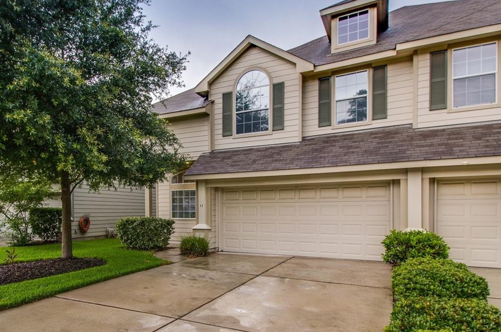 11 Benedict Canyon Loop, Spring TX  77382-5419 exterior