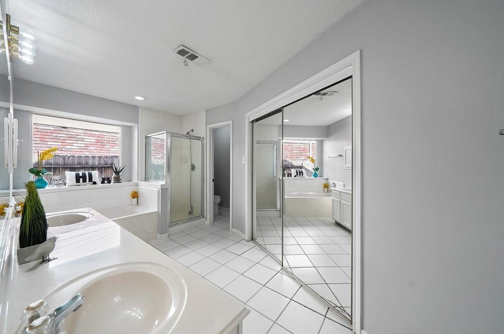 10127 Red Wolf Ln, Houston TX 77064-5457 exterior