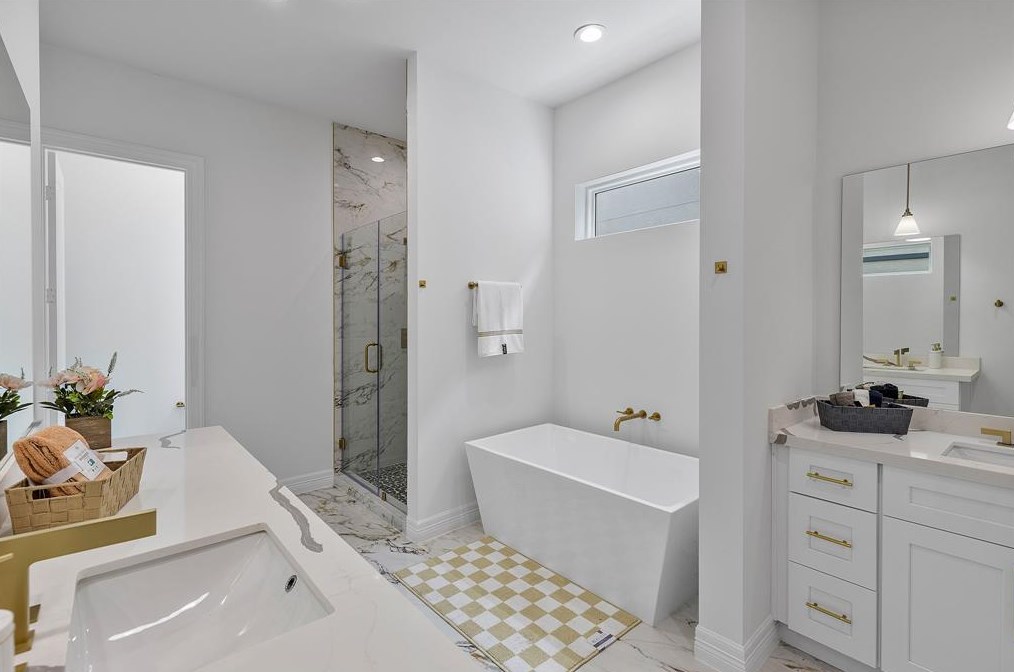 8610 Cross Country Dr, Humble TX 77346-6115 exterior