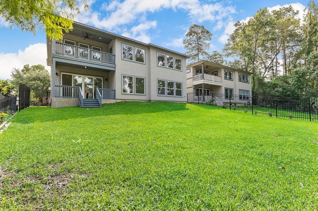 8610 Cross Country Dr, Humble TX 77346-6115 exterior