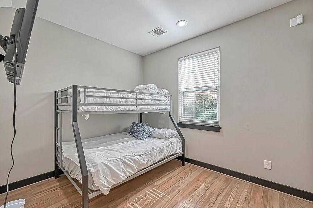 1544 23 St, Houston TX  77008-1612 exterior