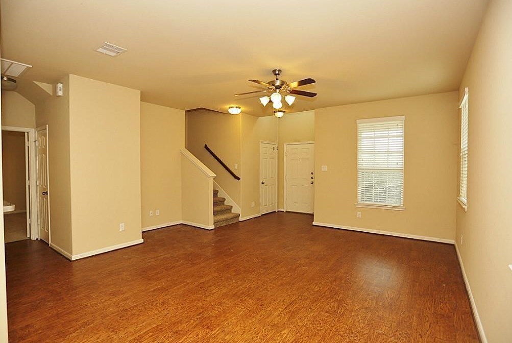 10011 Cobbs Cove Ln, Houston TX  77044-4501 exterior