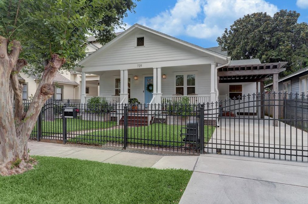 729 18th St, Houston TX  77008-4420 exterior