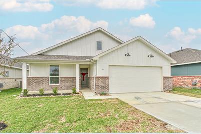 135 County Road 51030, Cleveland, TX 77327 - Photo 1