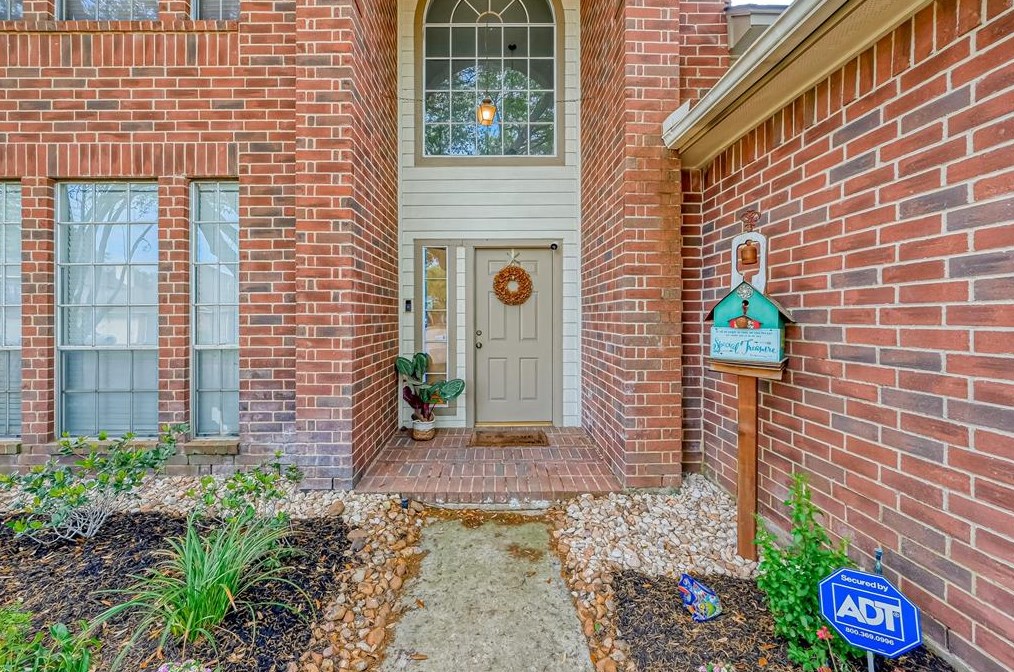 11607 Autumn Chase Dr, Houston TX  77065-4930 exterior