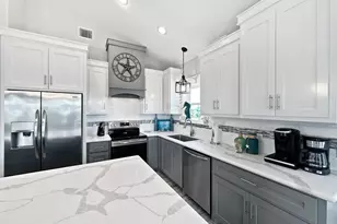 942 Meynig Dr, Crystal Beach, TX 77650 - Photo 23