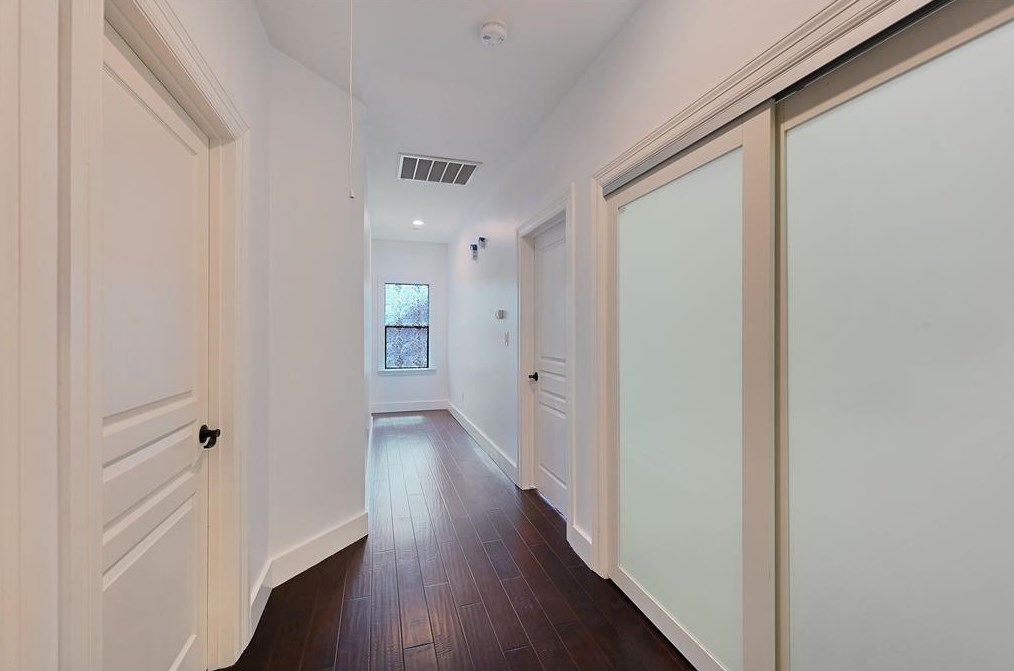 218 33 St, Houston TX  77022-5102 exterior