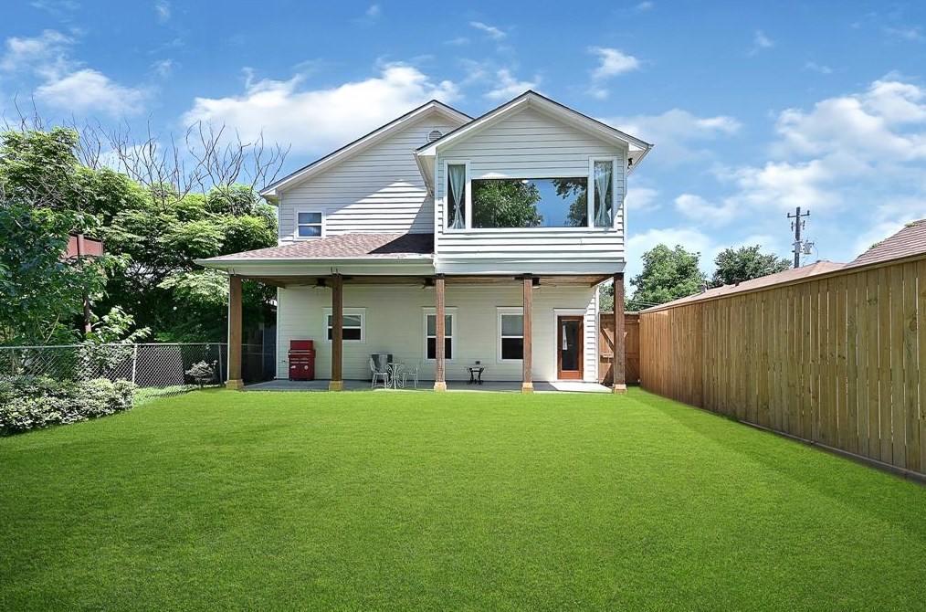 218 33 St, Houston TX  77022-5102 exterior