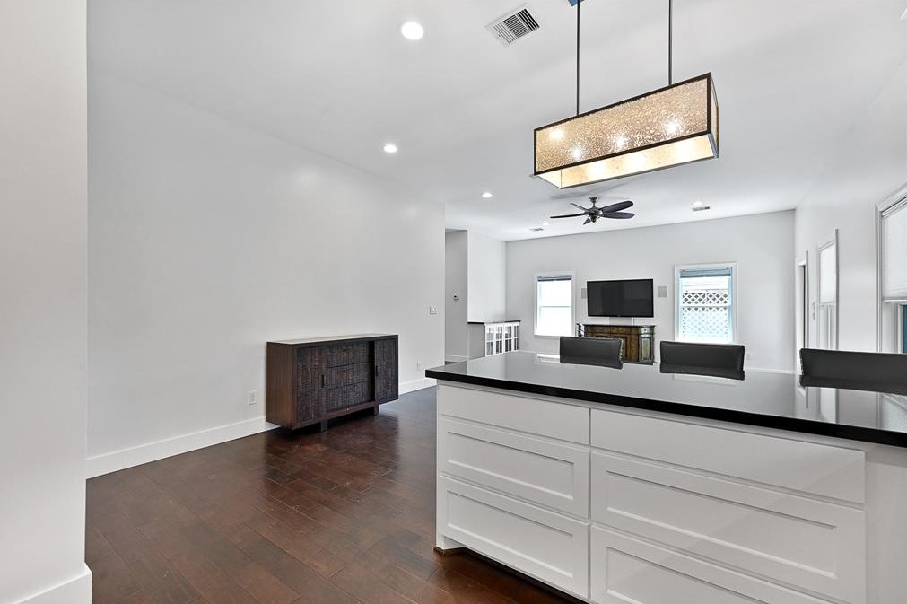 218 33 St, Houston TX  77022-5102 exterior