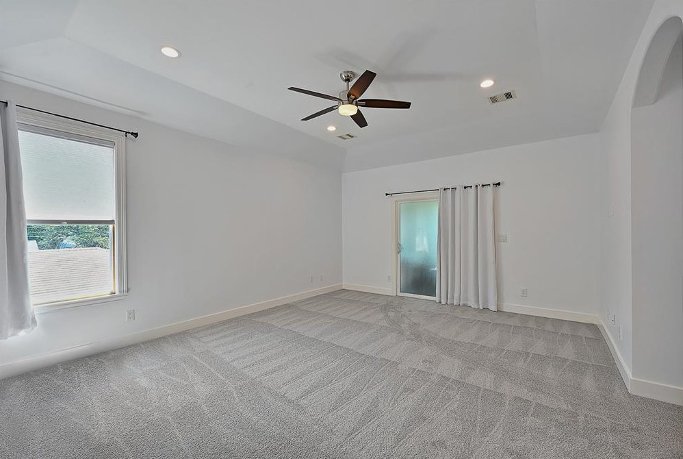 218 33 St, Houston TX  77022-5102 exterior