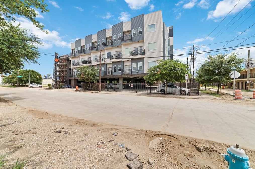 1011 Studemont St, Houston TX  77007-5924 exterior