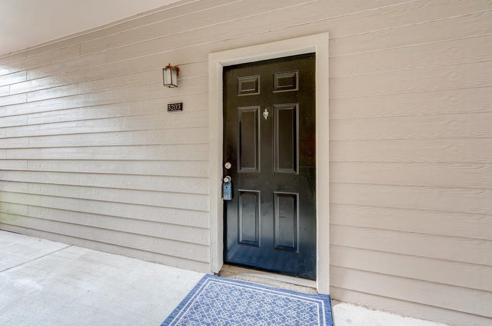 1330 Old Spanish Trl, Houston TX  77054-1800 exterior
