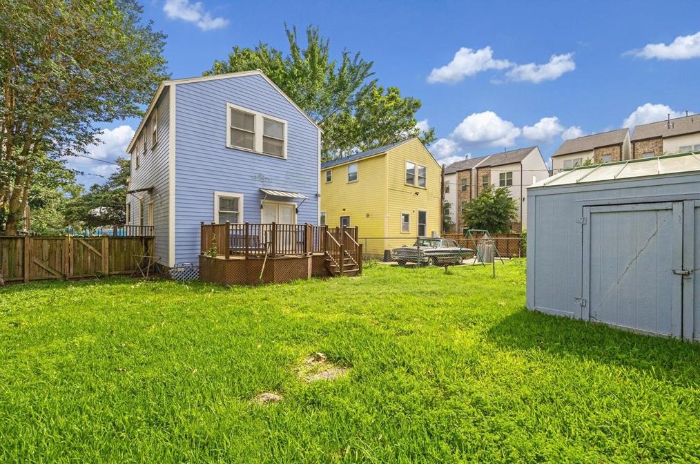 2901 Gillespie St, Houston TX  77020-5929 exterior