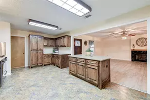 221 Flamingo Dr, Anahuac, TX 77514 - Photo 25