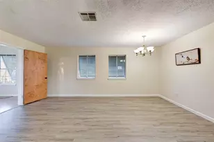 221 Flamingo Dr, Anahuac, TX 77514 - Photo 17