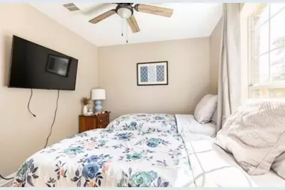 883 Indigo Springs Lane, La Marque, TX 77568 - Photo 9