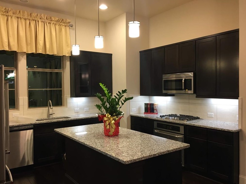 5413 Larkin St, Houston TX  77007-1803 exterior