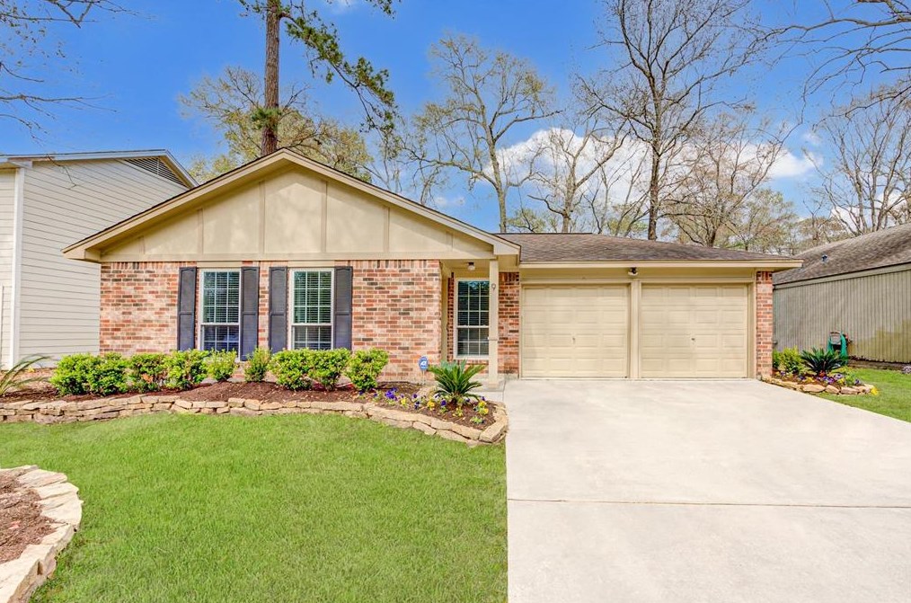 9 Summer Crest Cir, Spring TX  77381-2963 exterior