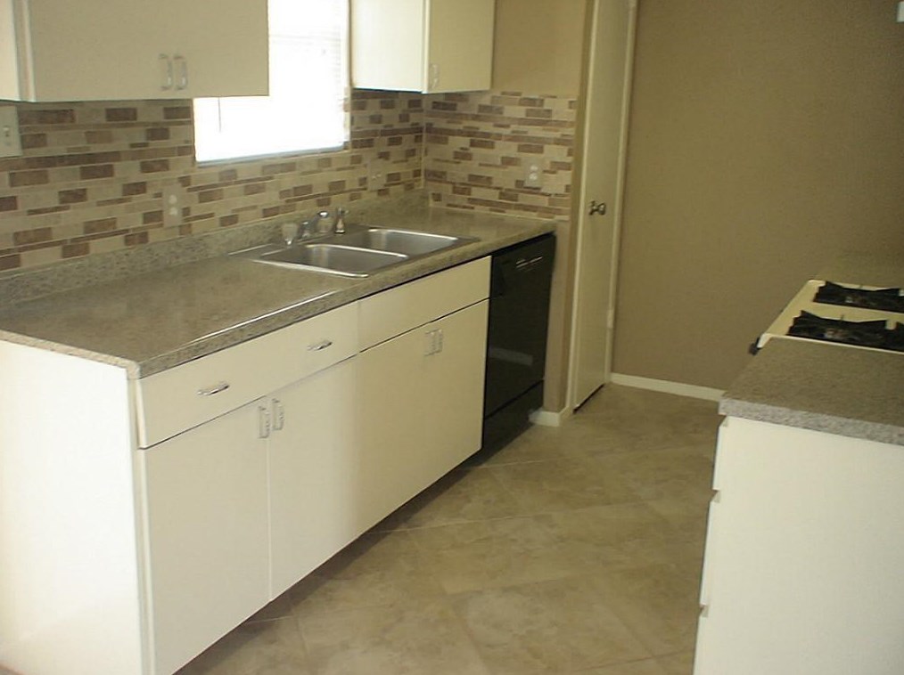 13810 Bay Gardens Dr, Sugar Land TX  77498-1723 exterior