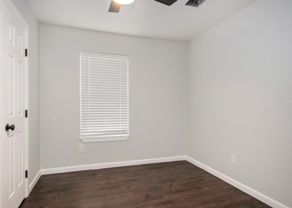 306 Neyland, Houston TX  77022-4010 exterior