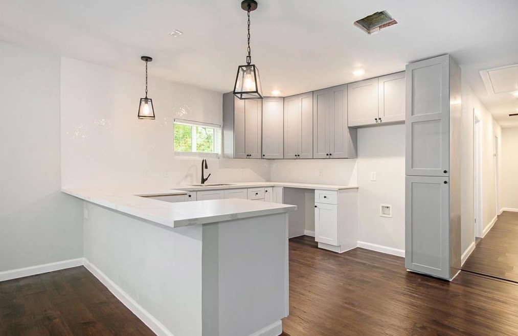 306 Neyland, Houston TX  77022-4010 exterior